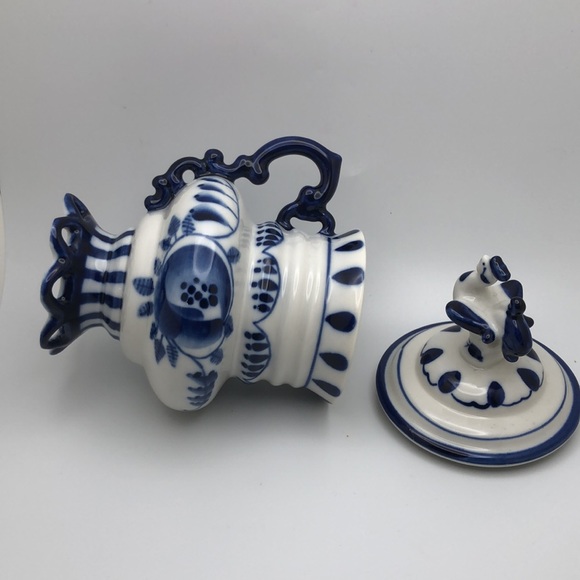 VTG Gzhel Russian hand painted porcelain cup with lid, Rooster Creamer - Picture 15 of 16